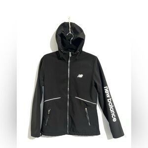 New Balance Womens Black Medium Jacket Full Zip Pockets Warm Fitted Soft Shell